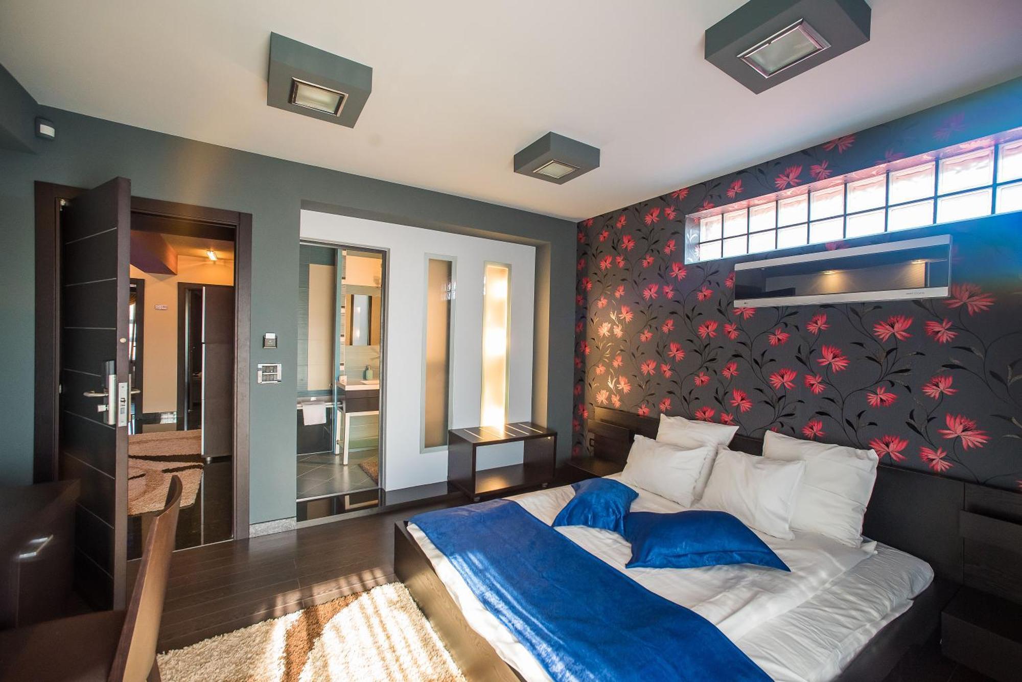 Simple Rooms Self Check In Бухарест Экстерьер фото