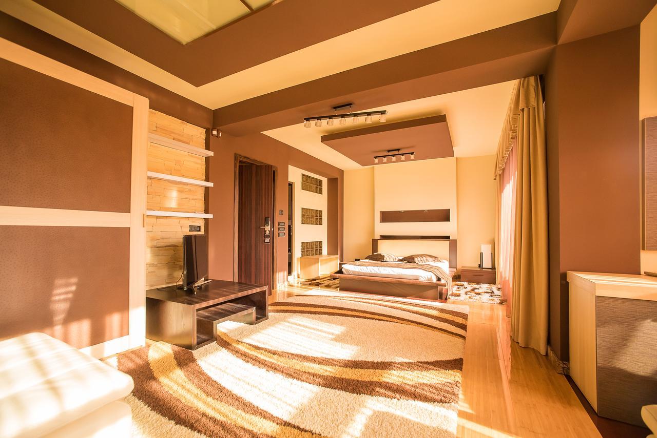 Simple Rooms Self Check In Бухарест Экстерьер фото